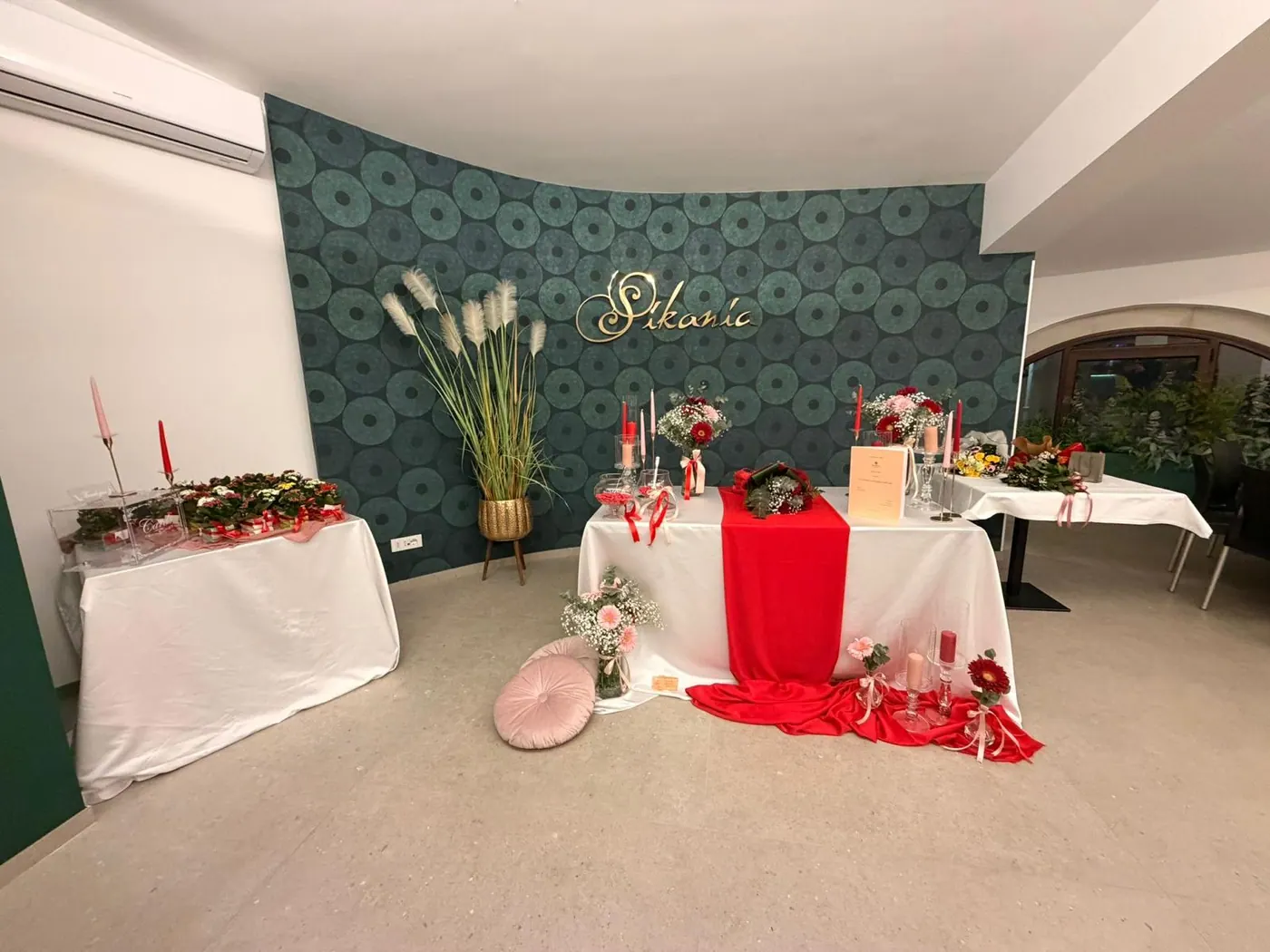 Allestimento per una festa — Sikania